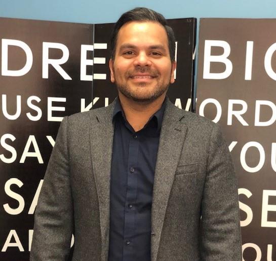  Jorge Pena, Principal